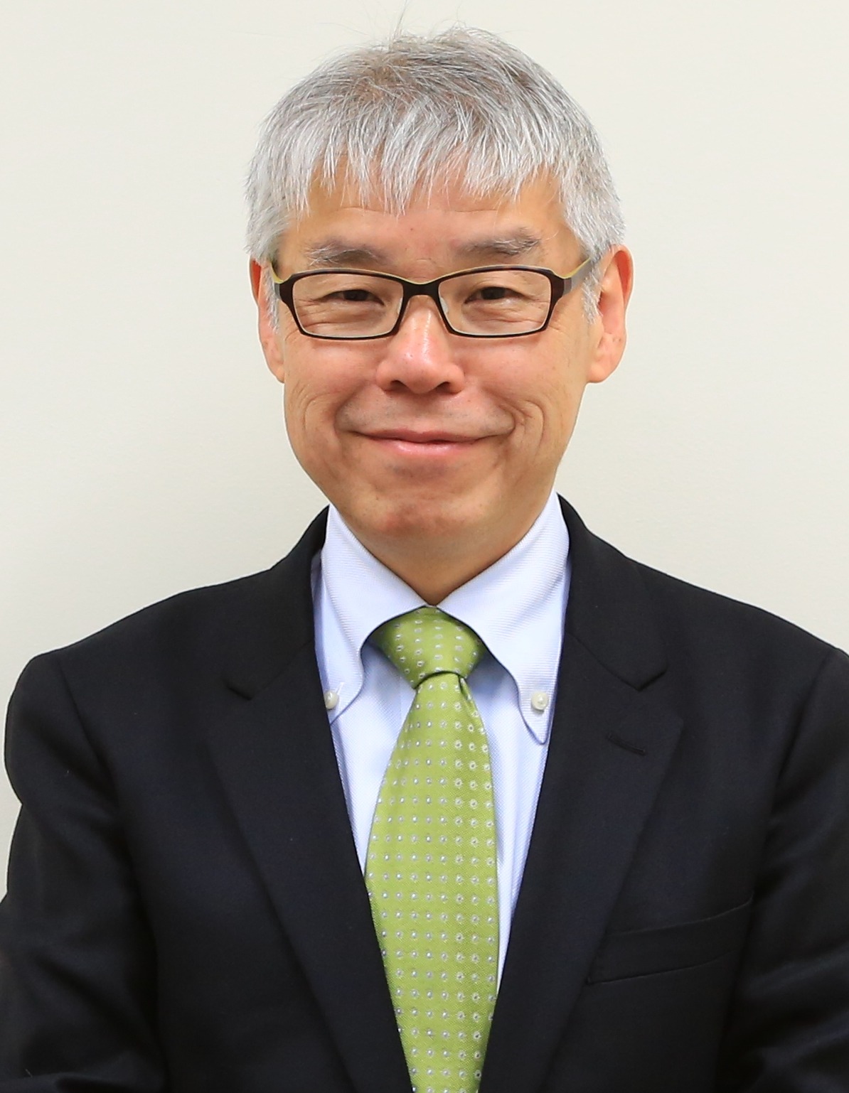 中村 建助 氏