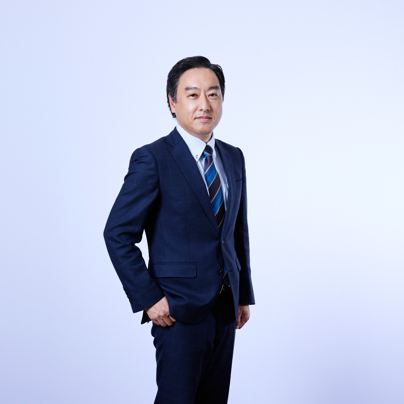 安藤 幾郎